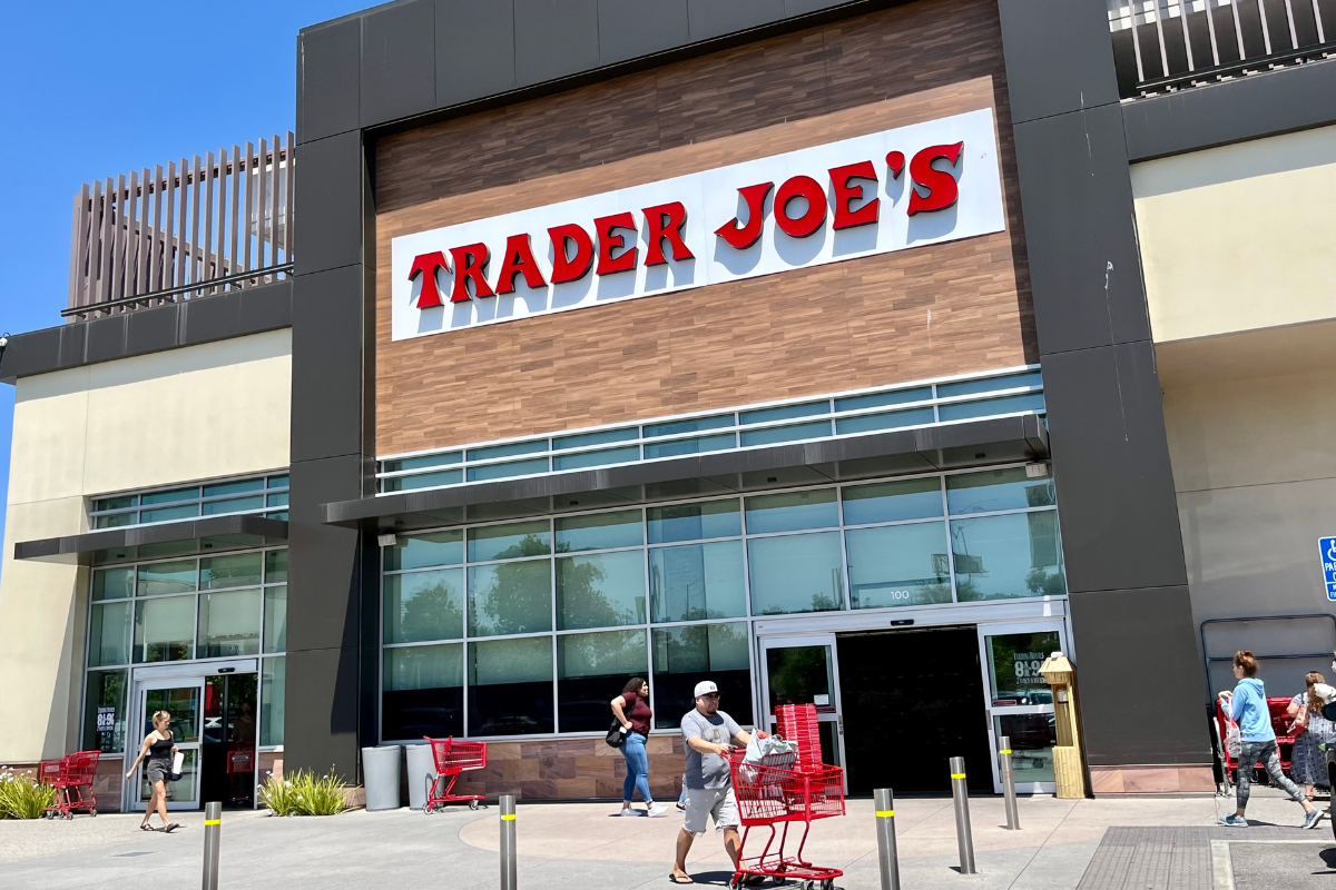 Is Trader Joe's Open on Memorial Day? 2025 Holiday Hours - WeHaveKids